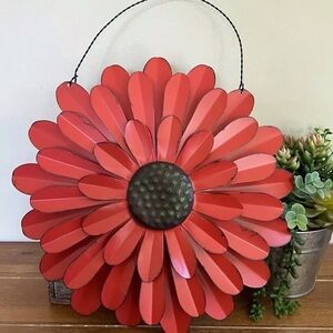 New 14" Red Farmhouse Metal Flower Wall Decor NWT